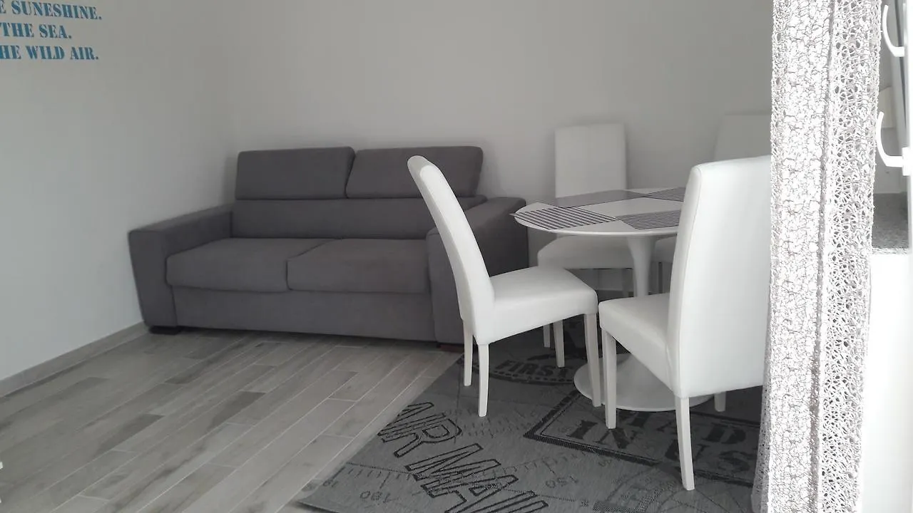 Apartments Renjak Sukošan
