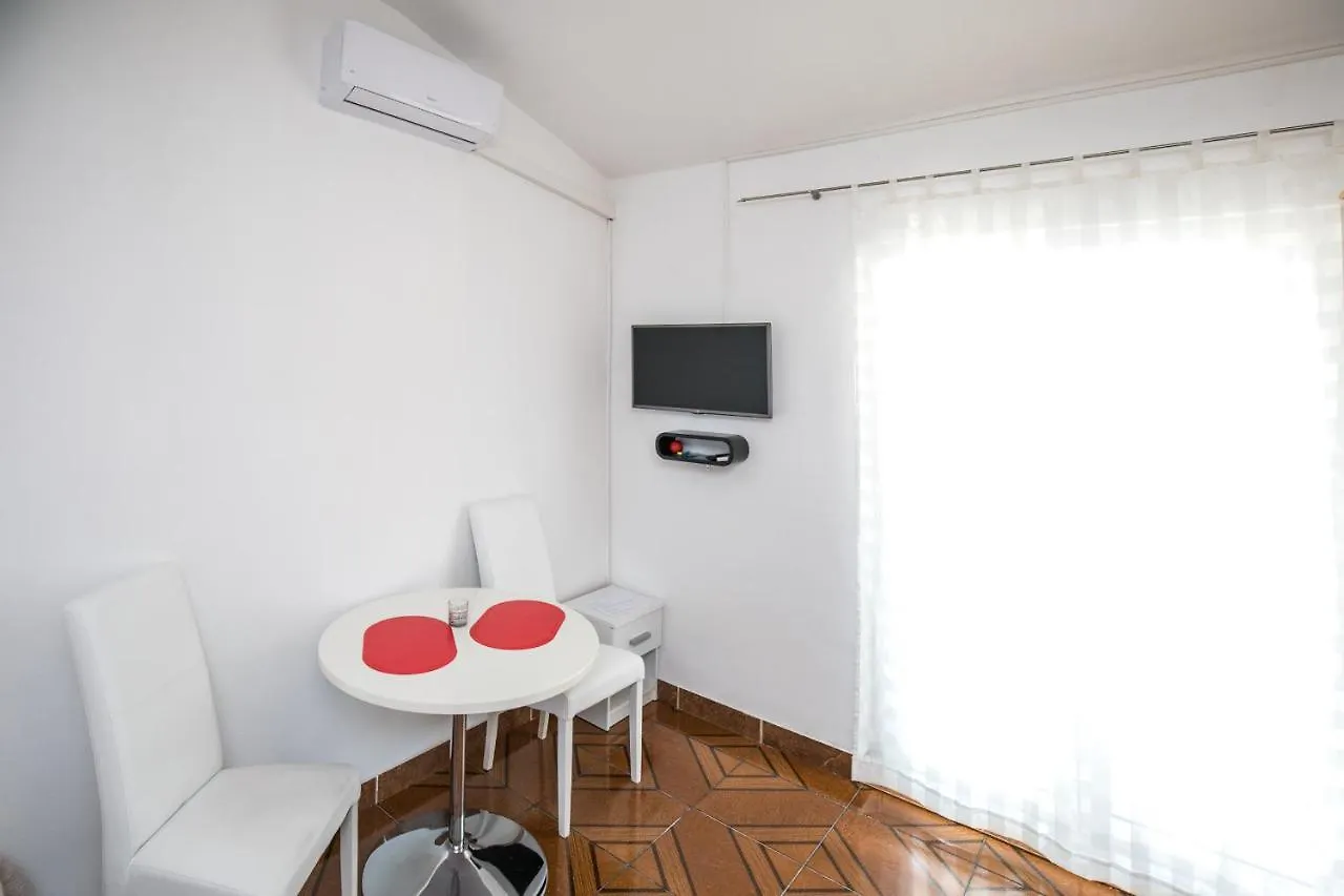 Apartments Renjak Sukošan